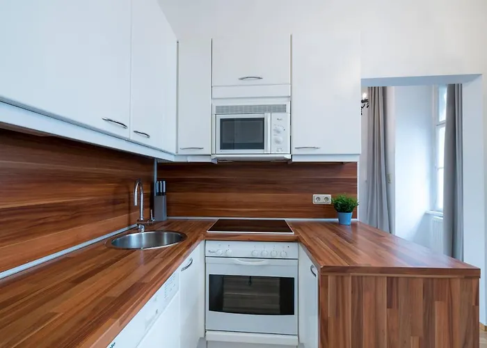Apartment Residence, Volkstheater - Parliament *